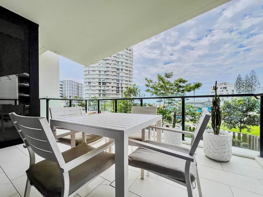 Apartment Palm Beach Luxury Getaway Gold Coast