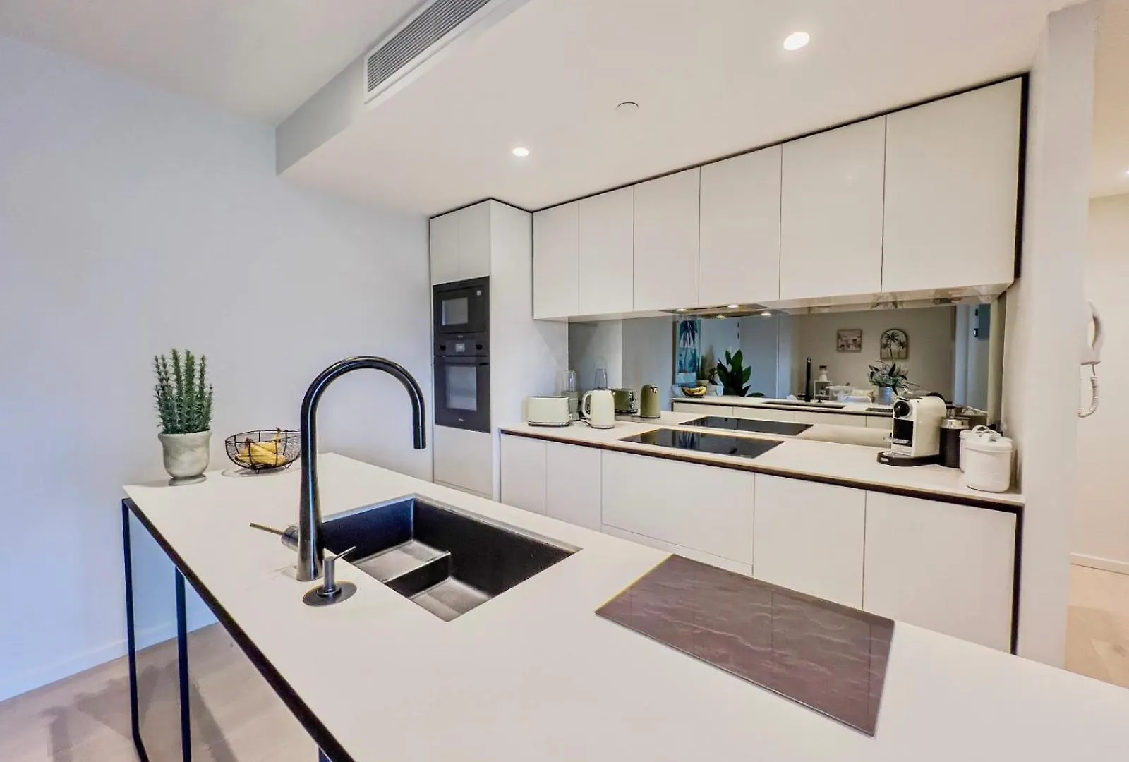 Palm Beach Luxury Getaway Gold Coast Apartment