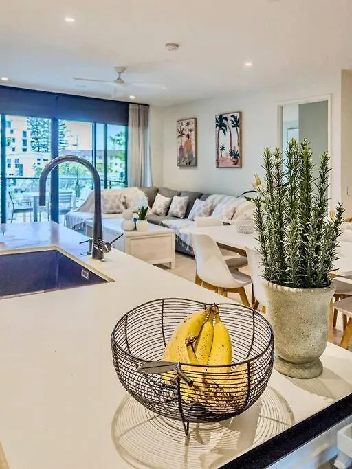 Palm Beach Luxury Getaway Gold Coast 0*,  Avustralya